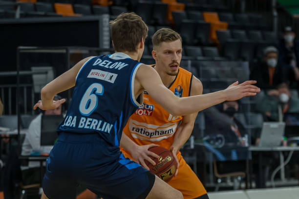 齐声呼喊他 齐声呼喊他