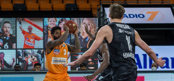 当时以少林 当时以少林