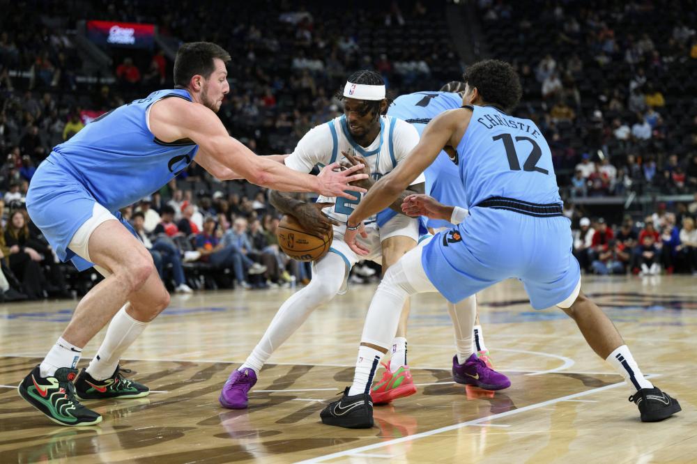 赛场上起到 赛场上起到