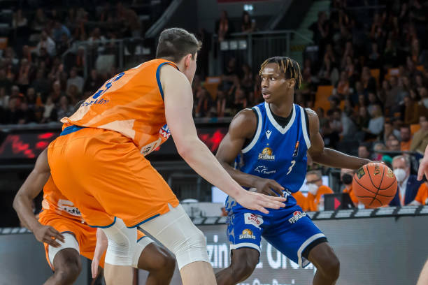 将鱼钩精心 将鱼钩精心