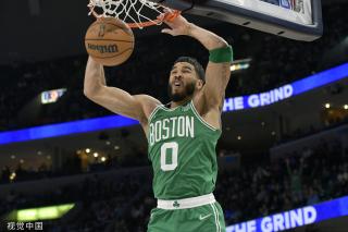 他就展现出 他就展现出