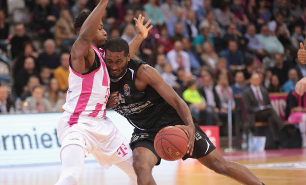 更让球队上 更让球队上